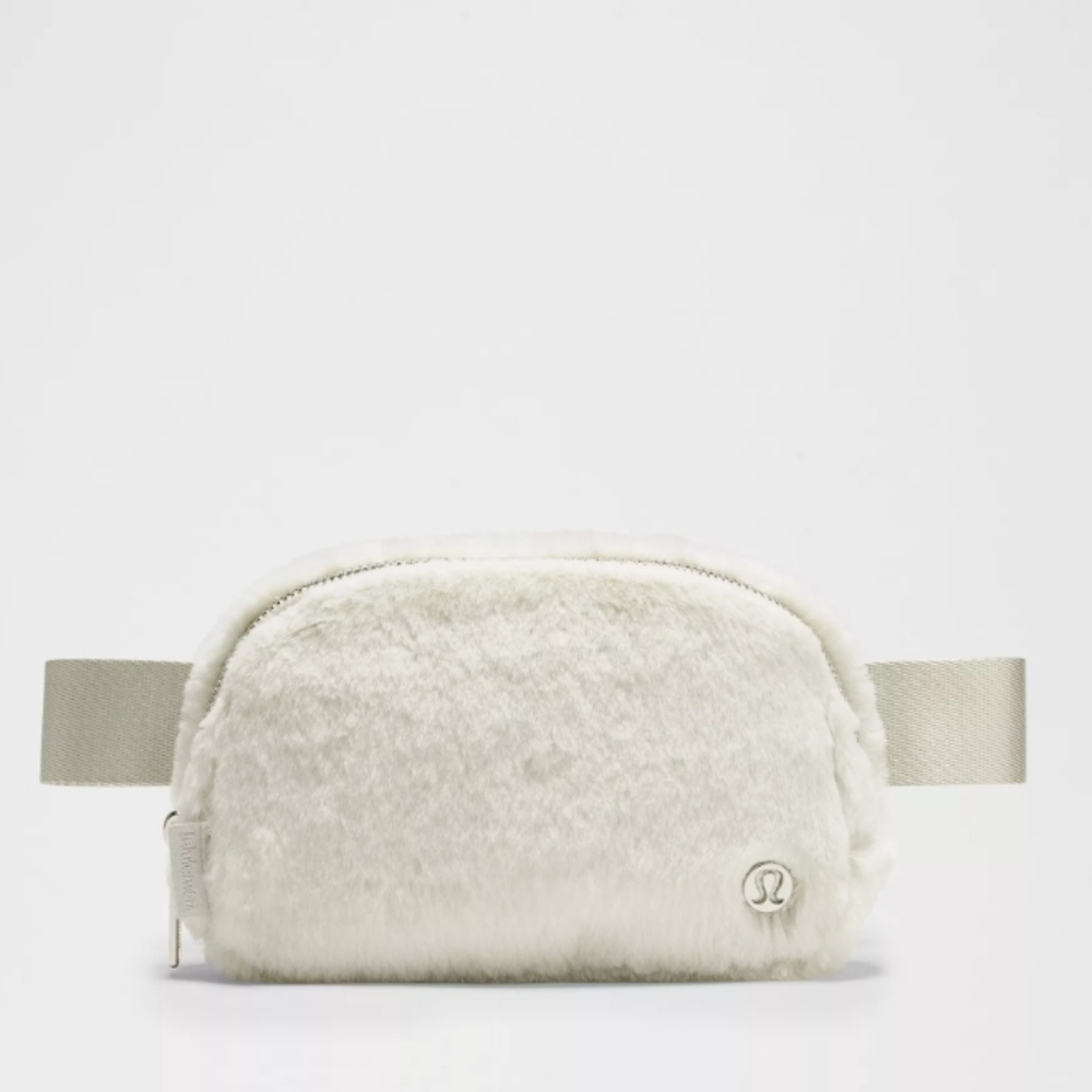 Lululemon White Plush Fleece Everywhere Belt Bag NEW